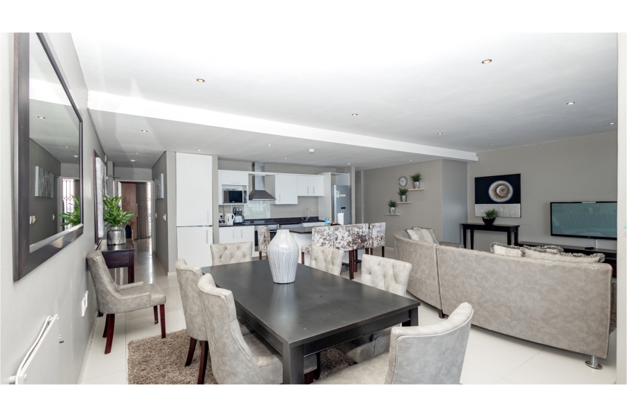 2 Bedroom Property for Sale in Bloubergstrand Western Cape
